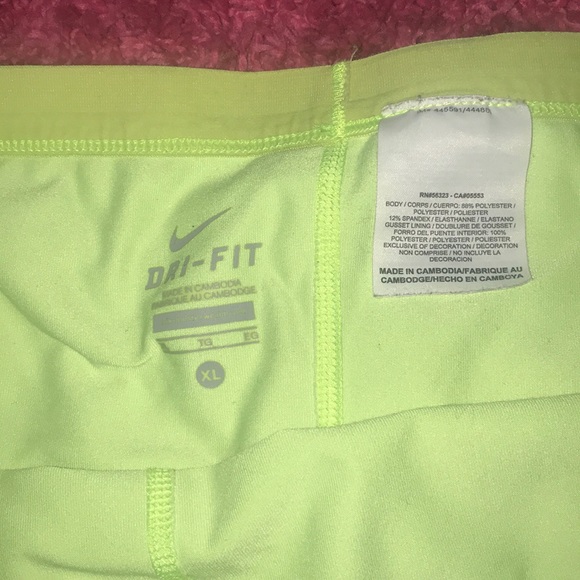 Nike shorts - Picture 3 of 4
